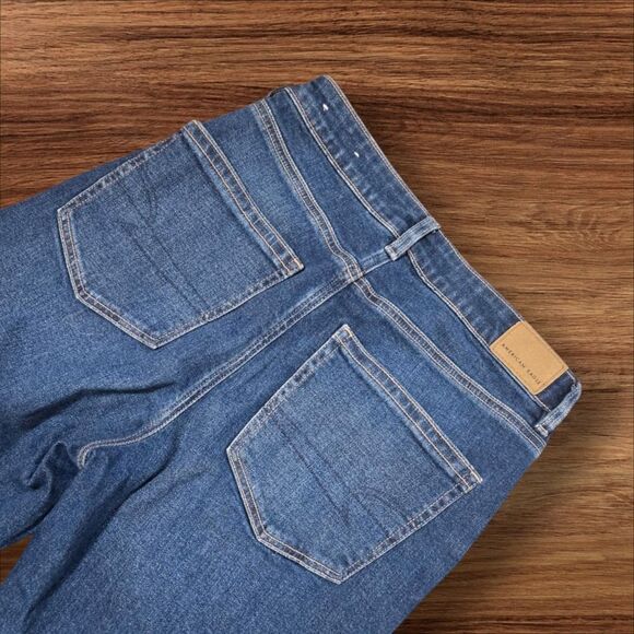 American Eagle Stretch Mom  Blue Denim Jeans - Picture 4 of 7